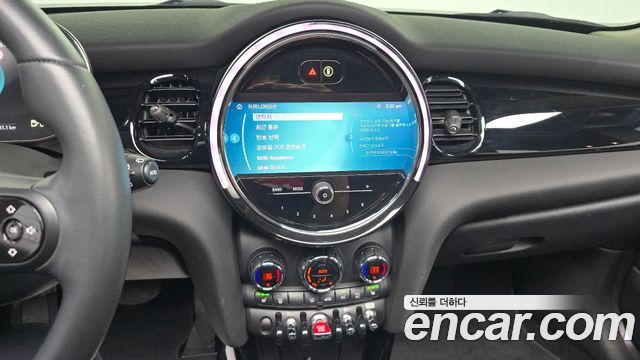 Mini Cooper 2022 — photo 22