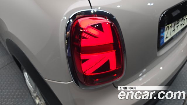 Mini Cooper 2022 — photo 9