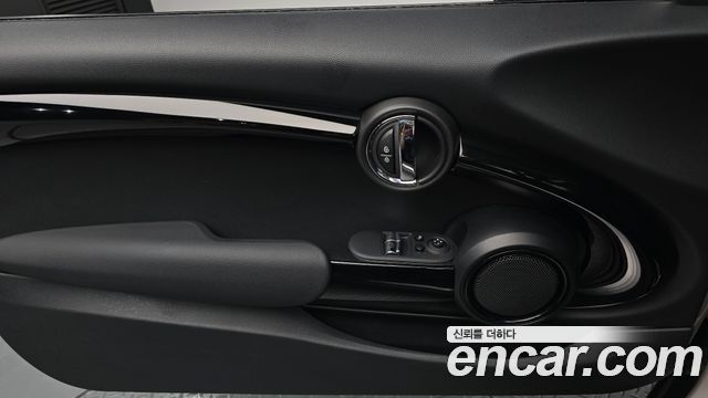 Mini Cooper 2022 — photo 14