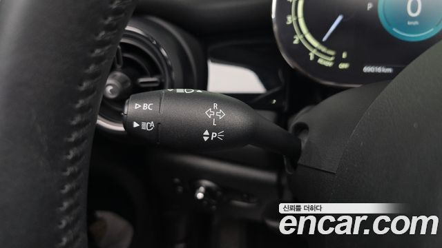 Mini Cooper 2022 — photo 27
