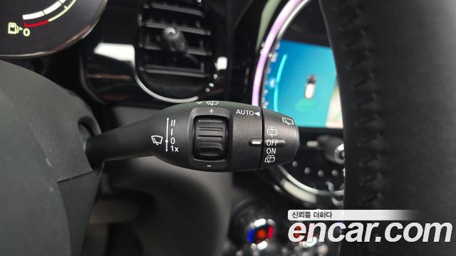 Mini Cooper 2022 — photo 28
