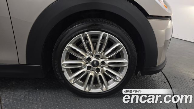 Mini Cooper 2022 — photo 30
