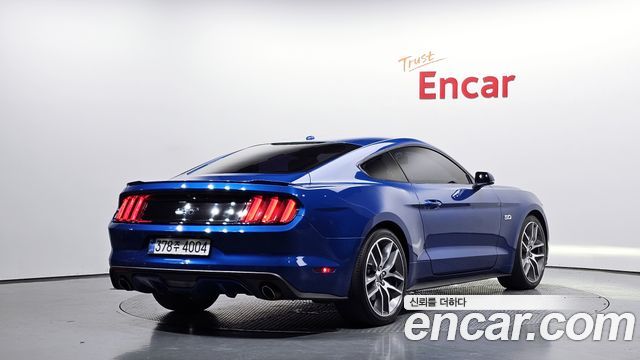 Ford Mustang 2017 — photo 2