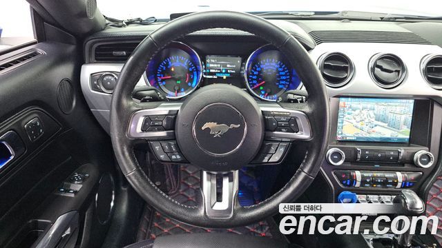 Ford Mustang 2017 — photo 18