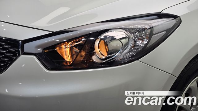 Kia K3 2013 — photo 8