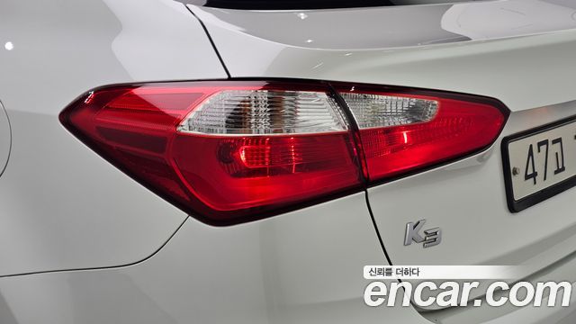 Kia K3 2013 — photo 9
