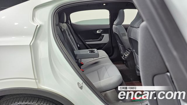 Polestar Polestar 2 2023 — photo 17