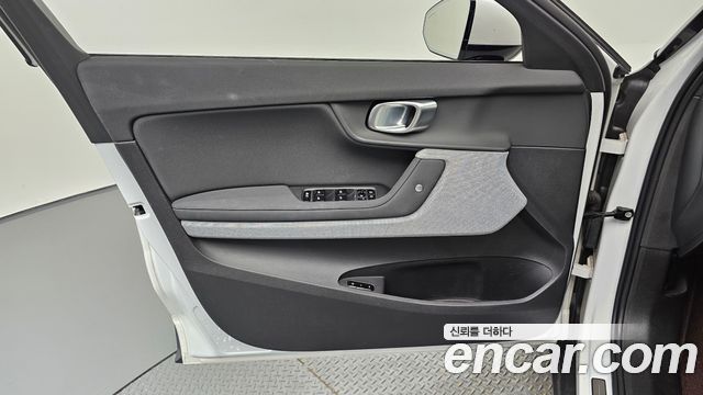 Polestar Polestar 2 2023 — photo 14