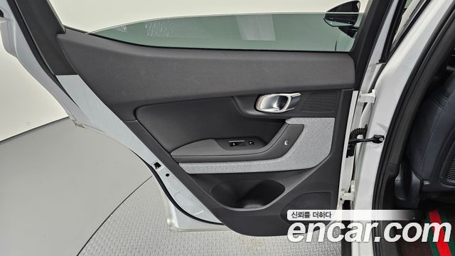 Polestar Polestar 2 2023 — photo 15