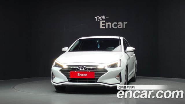 Hyundai AVANTE 2019 — photo 3