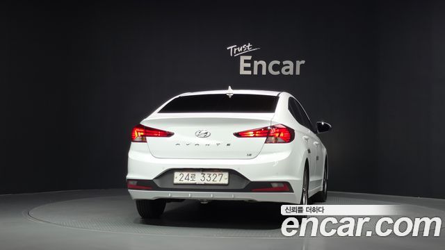 Hyundai AVANTE 2019 — photo 4