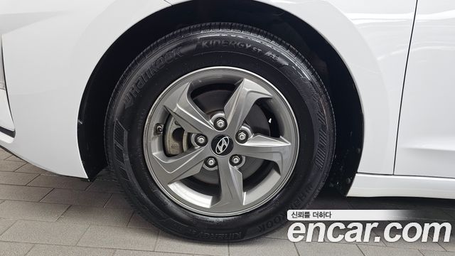 Hyundai AVANTE 2019 — photo 5
