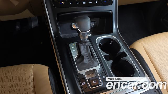 Kia Canival 2022 — photo 9