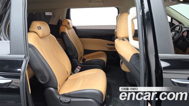 Kia Canival 2022 — photo 12