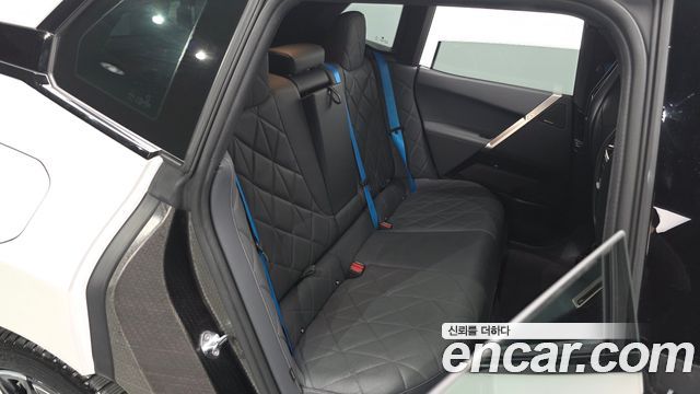 BMW iX 2022 — photo 12