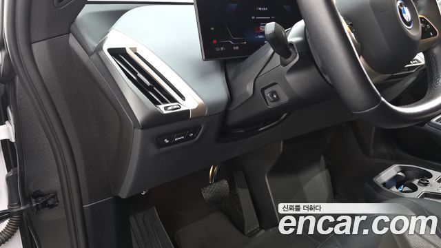 BMW iX 2022 — photo 13