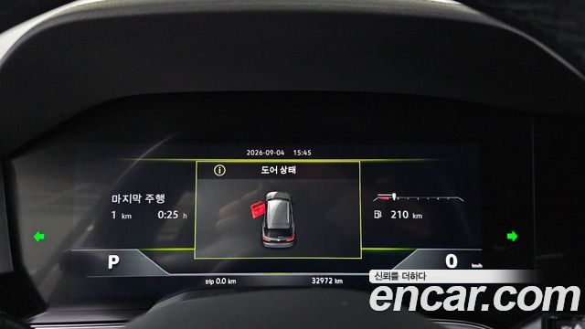 Volkswagen Touareg 2023 — photo 11