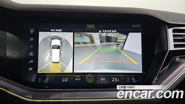 Volkswagen Touareg 2023 — photo 21