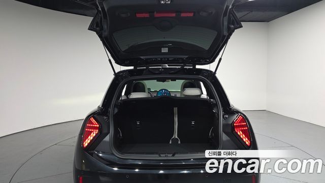 Mini Cooper 2026 — photo 26