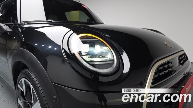 Mini Cooper 2026 — photo 8