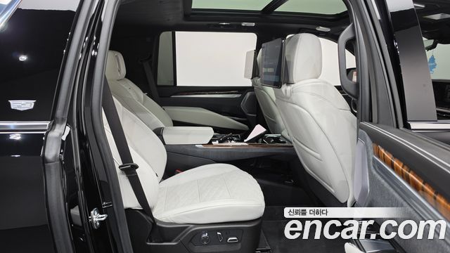 Cadillac Escalade 2026 — photo 18