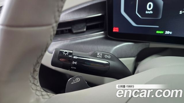 Kia EV9 2024 — photo 28
