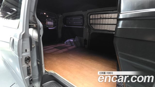 Hyundai Starex 2019 — photo 12