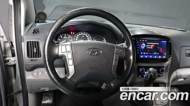 Hyundai Starex 2019 — photo 13