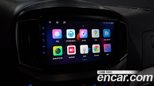 Hyundai Starex 2019 — photo 17