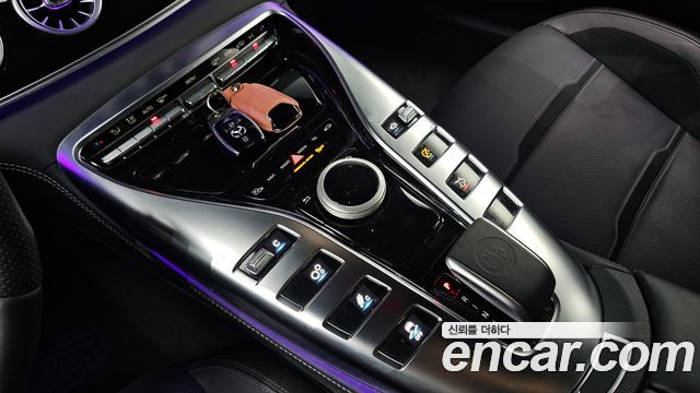 Mercedes-Benz AMG GT 2020 — photo 19