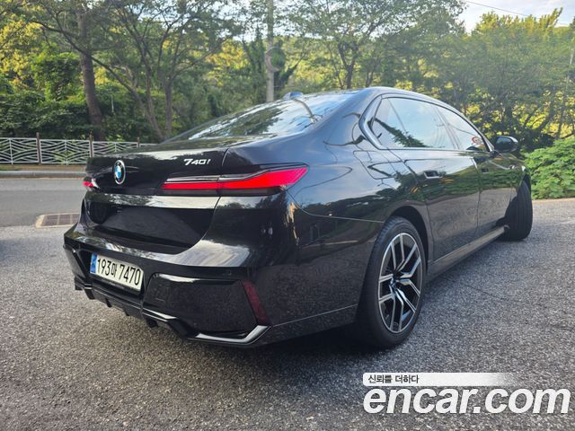 BMW 7-Series 2024 — photo 4