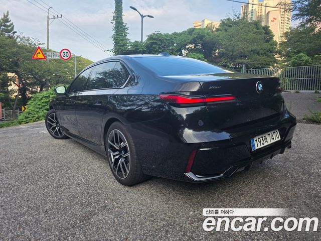 BMW 7-Series 2024 — photo 6