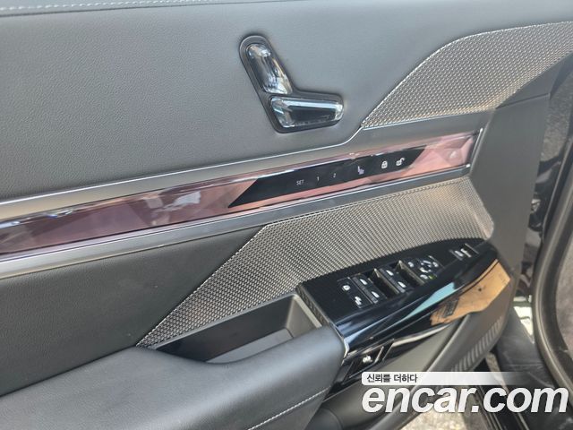 BMW 7-Series 2024 — photo 14