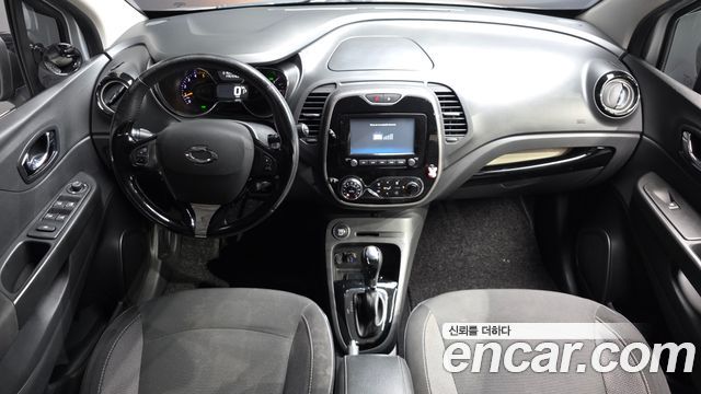 Renault Korea QM3 2015 — photo 10