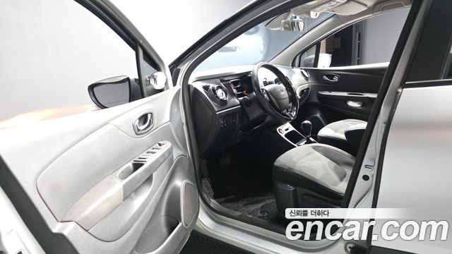 Renault Korea QM3 2015 — photo 13