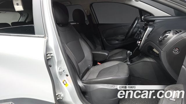 Renault Korea QM3 2015 — photo 17