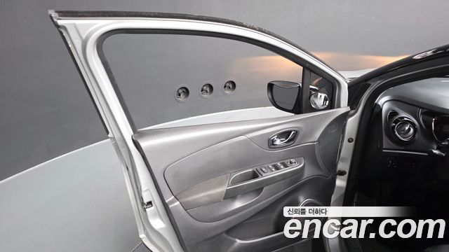 Renault Korea QM3 2015 — photo 14