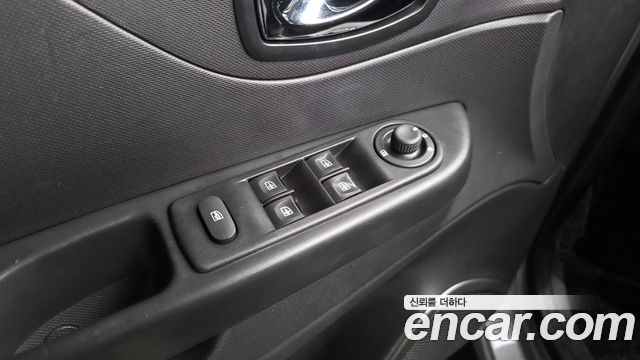 Renault Korea QM3 2015 — photo 32