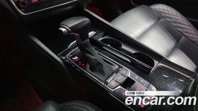 Kia K7 2019 — photo 9