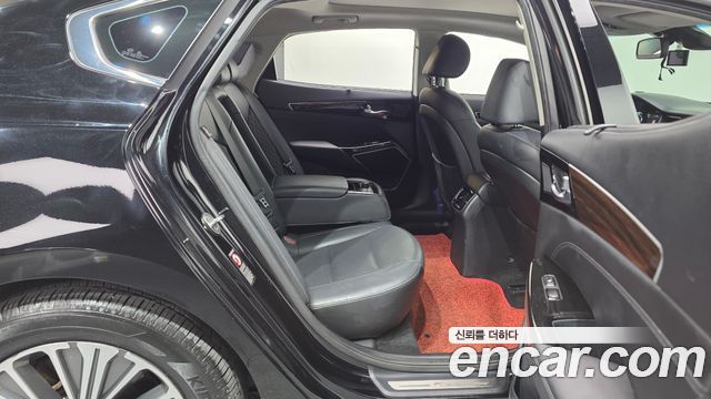Kia K7 2019 — photo 12