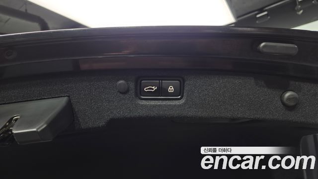 Kia K7 2019 — photo 18
