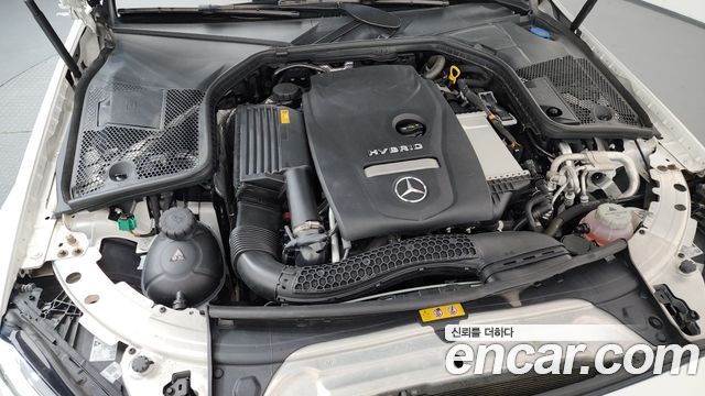 Mercedes-Benz C-Class 2020 — photo 6
