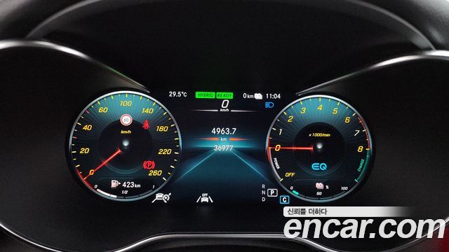 Mercedes-Benz C-Class 2020 — photo 11
