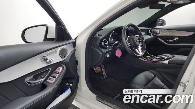 Mercedes-Benz C-Class 2020 — photo 13