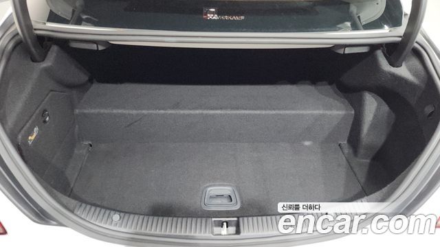 Mercedes-Benz C-Class 2020 — photo 26