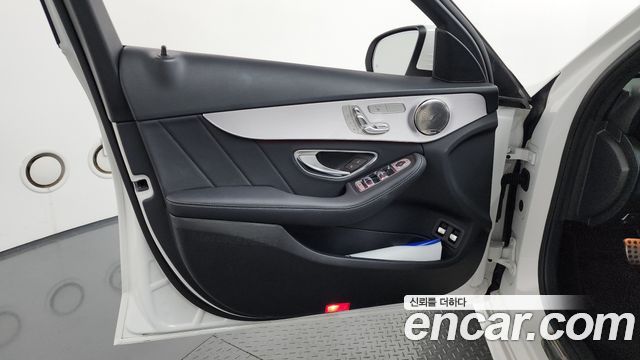 Mercedes-Benz C-Class 2020 — photo 14