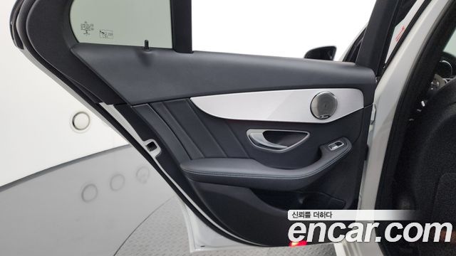Mercedes-Benz C-Class 2020 — photo 15
