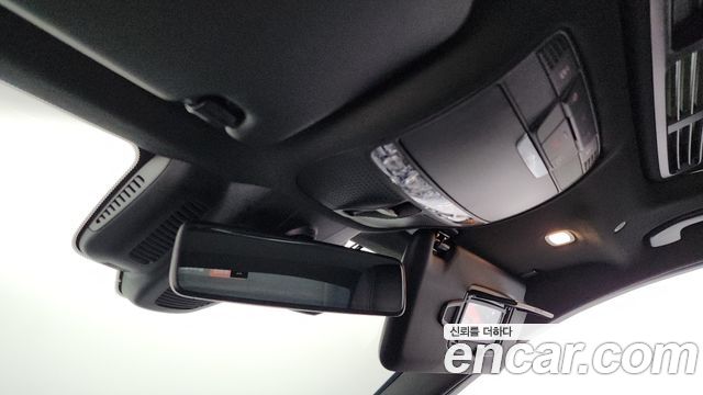 Mercedes-Benz C-Class 2020 — photo 28
