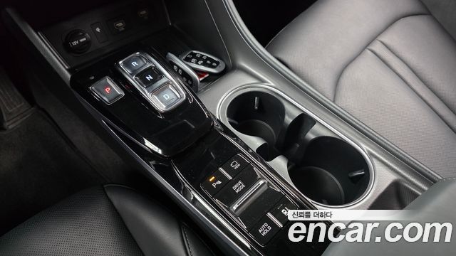 Hyundai Sonata 2022 — photo 12