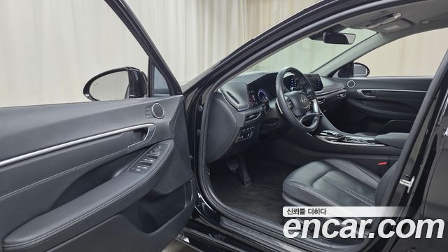 Hyundai Sonata 2022 — photo 13
